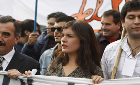 La educación municipal debe terminar. Fin al lucro, universidad gratuita. ¡Fariseos hipócritas!